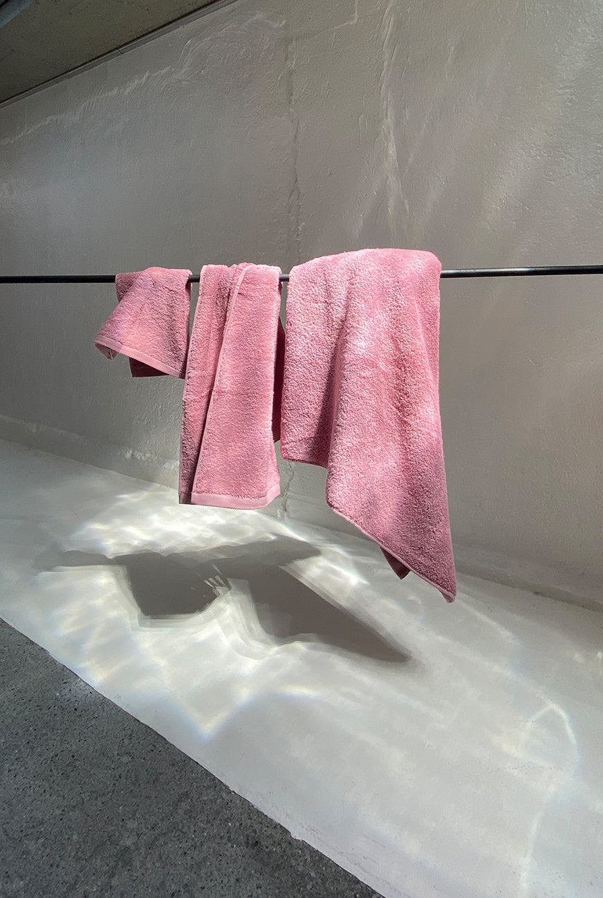 Luxury Bath Towel Sets in Rose Color – ZigZagZurich