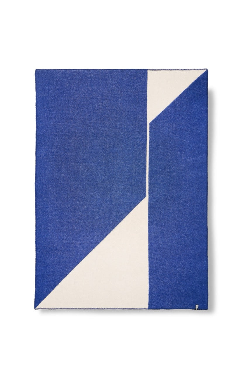 Couverture en laine « Cut-Up Blue » par Ulla Pederson
