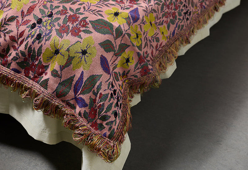 The Best Bedding Materials for Cold Nights