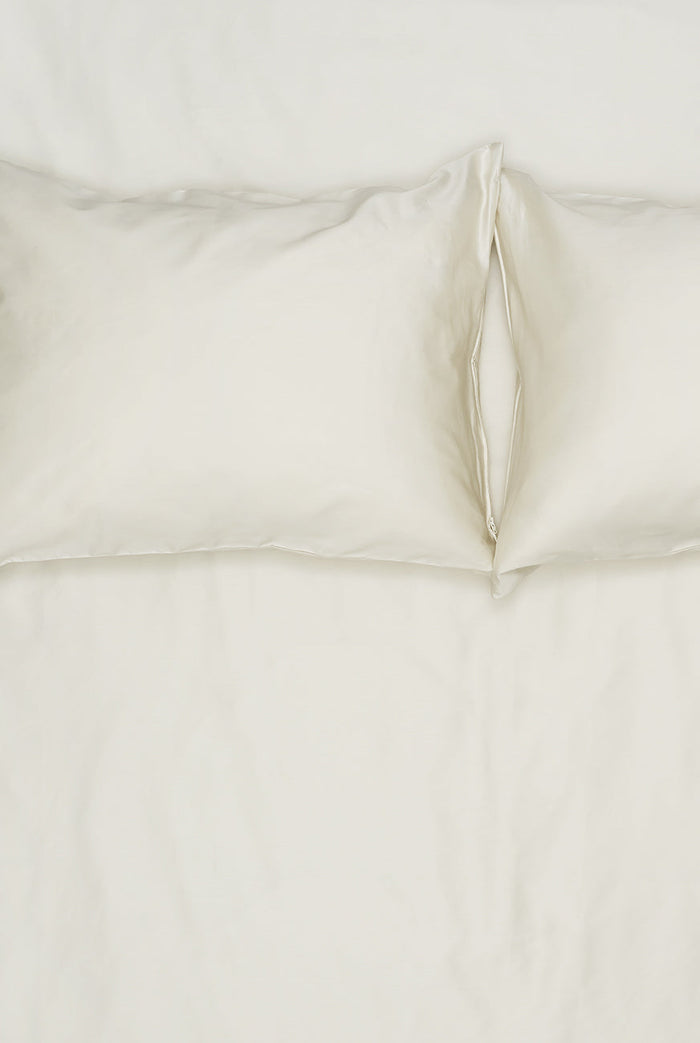 Egyptian Cotton Sateen Bedding in Eggshell Color