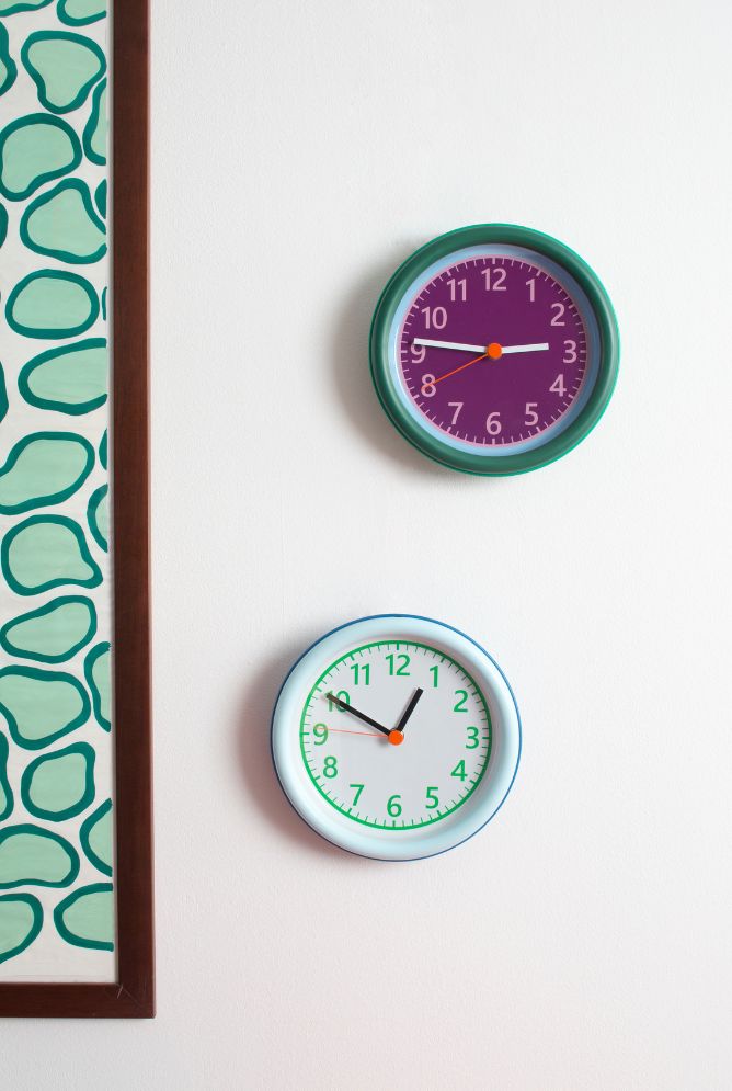 SOWDEN ウォールクロック SOWDEN Wall Clock - Blue and White – ZigZagZurich