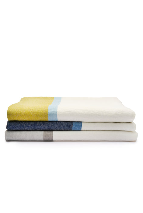NESSO Bedspread in Pistachio-ZigZagZurich